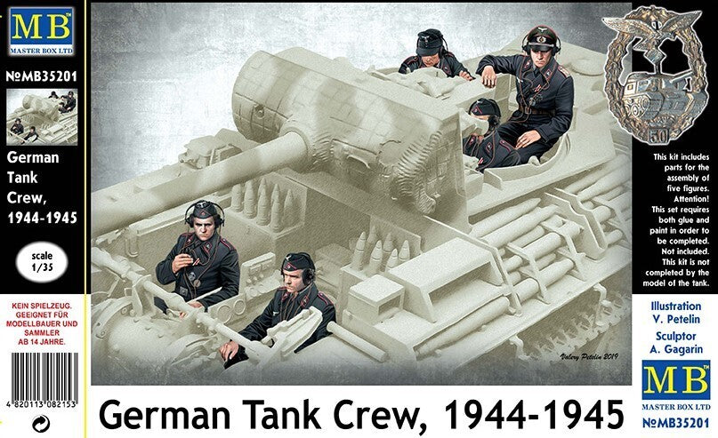 35201 1/35 German Tank Crew 19441945 Plastic Model Kit