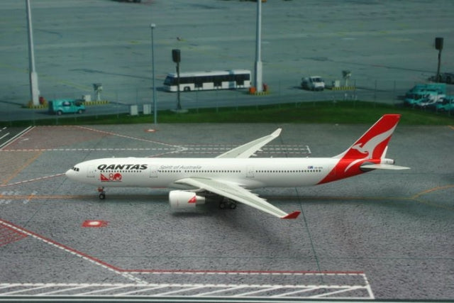 1/400 A330300 Qantas 80th Ann. VHQPA