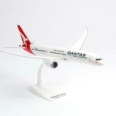 1/200 Qantas B7879 New Livery