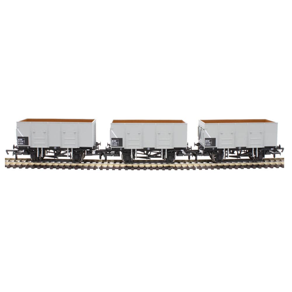 Hornby - 21T MINERAL WAGONS, THREE PACK, BRITISH