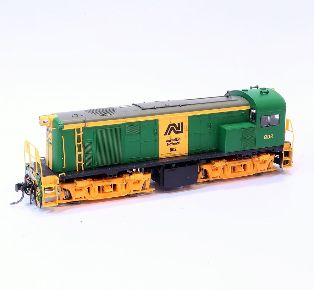 HO ANR 800 class  802 ANR Green and Yellow DCC Sound