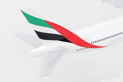 1/200 Emirates 777300ER W/GEAR