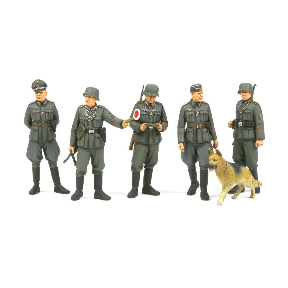 135 WWII German Field Military Police  Set