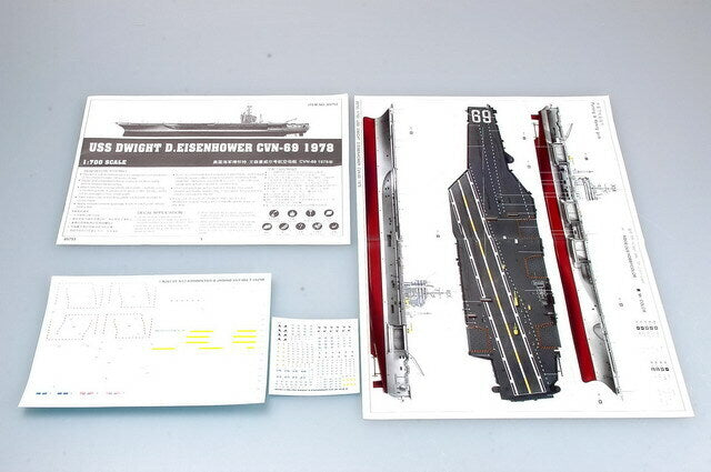 Trumpeter - 1/700 USS Dwight D. Eisenhower CVN-69 1978