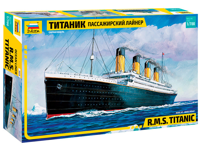 1/700 R.M.S Titanic  Plastic Model Kit