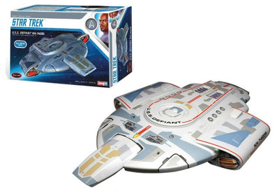 952 1/1000 Star Trek U.S.S. Defiant Plastic Model Kit