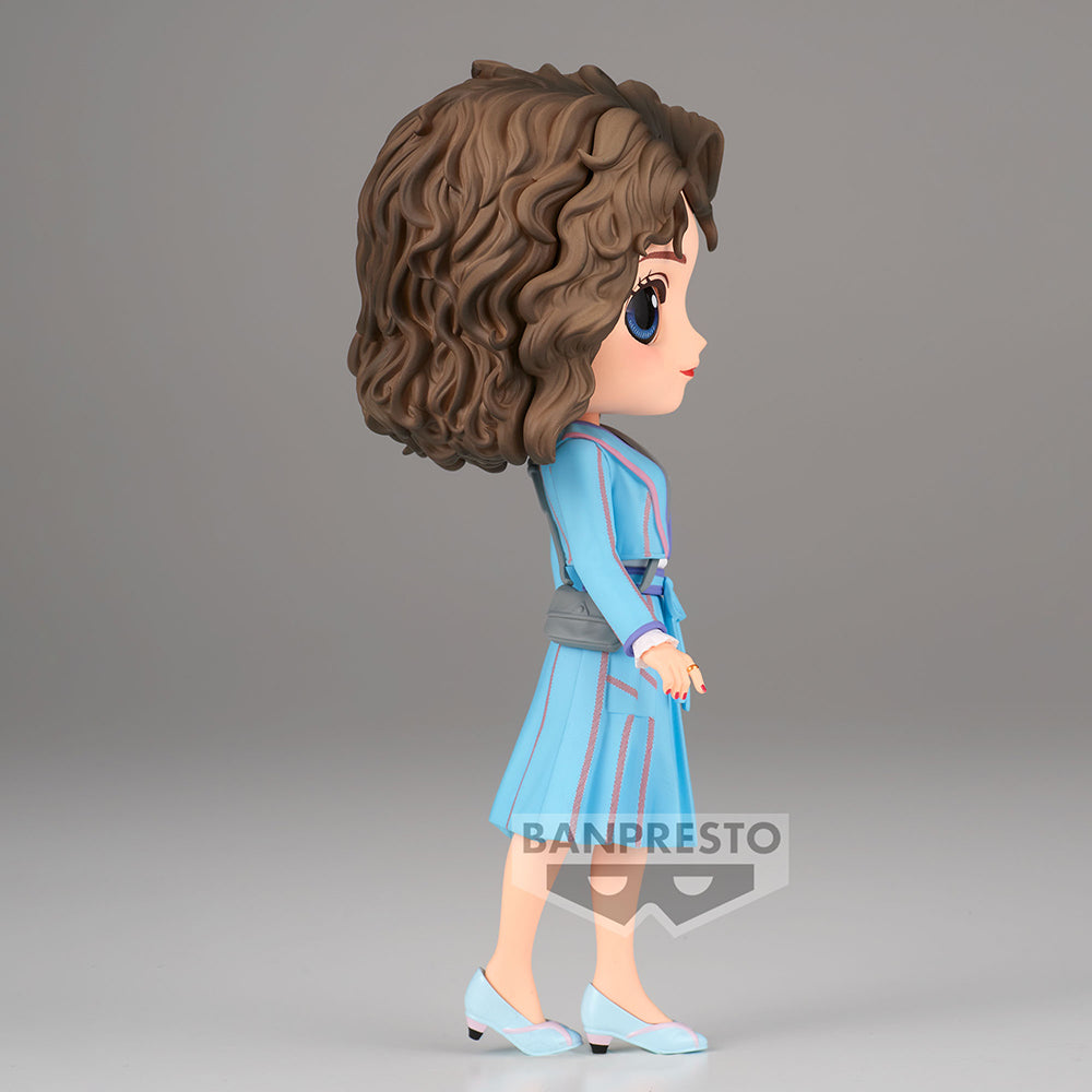 STRANGER THINGS Q POSKETNANCY