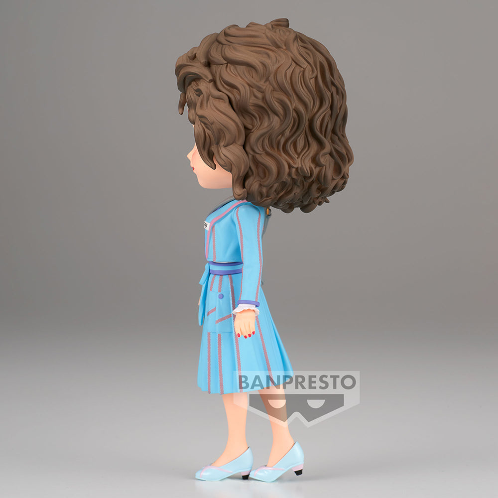 STRANGER THINGS Q POSKETNANCY